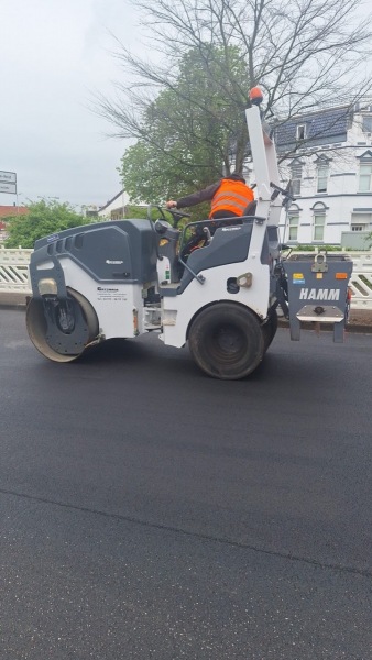 Asphaltierung-kleine-Walze-1